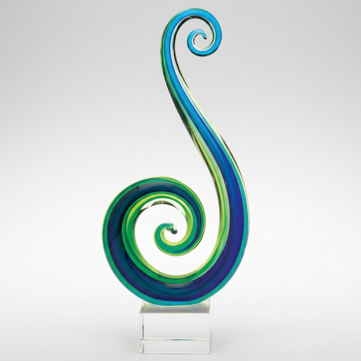 Le prix Double Helix Art Glass Award, une beauté tordue
