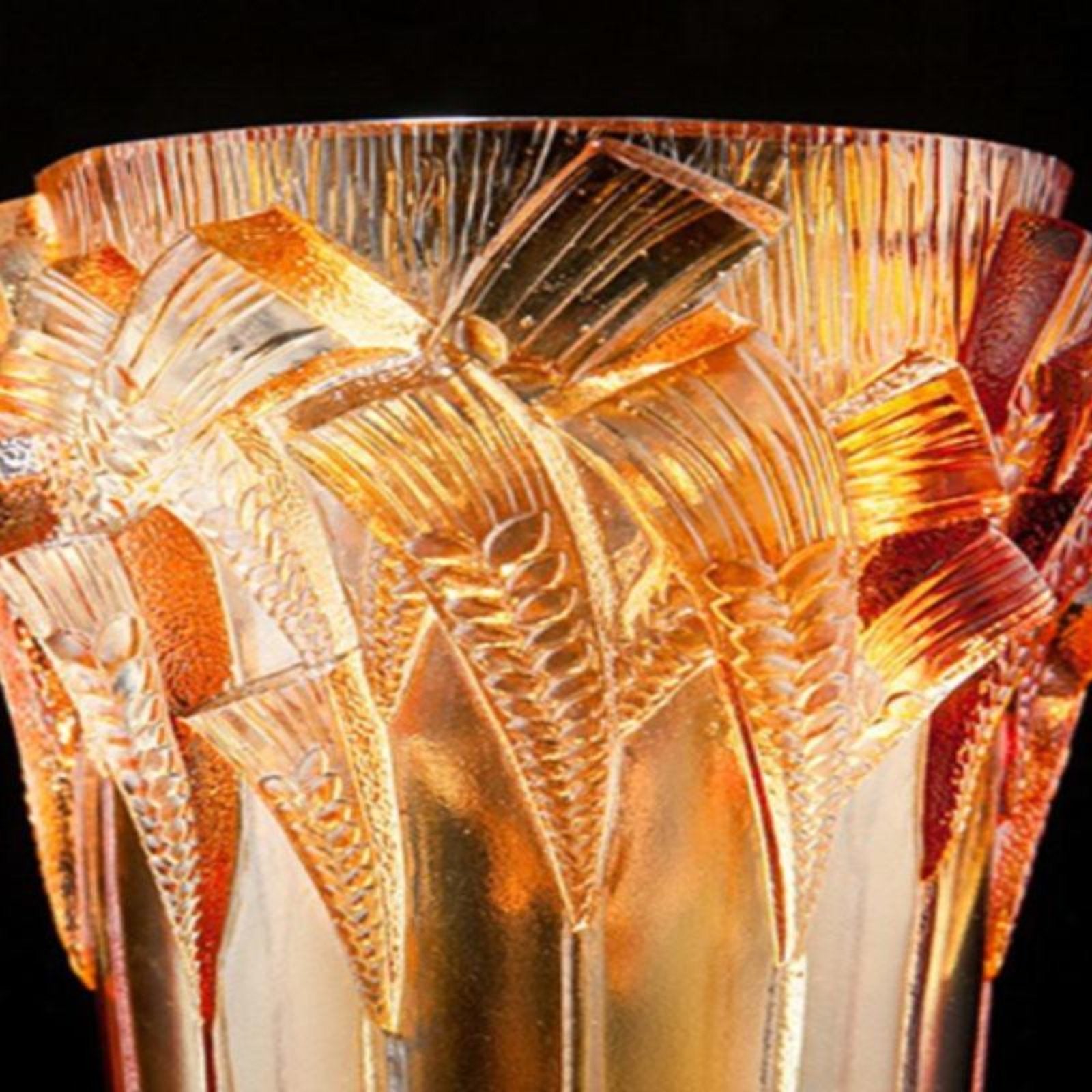 Personalized Liuli Crystal Vase Golden ~ Emmer - Personalized Engraved Gifts