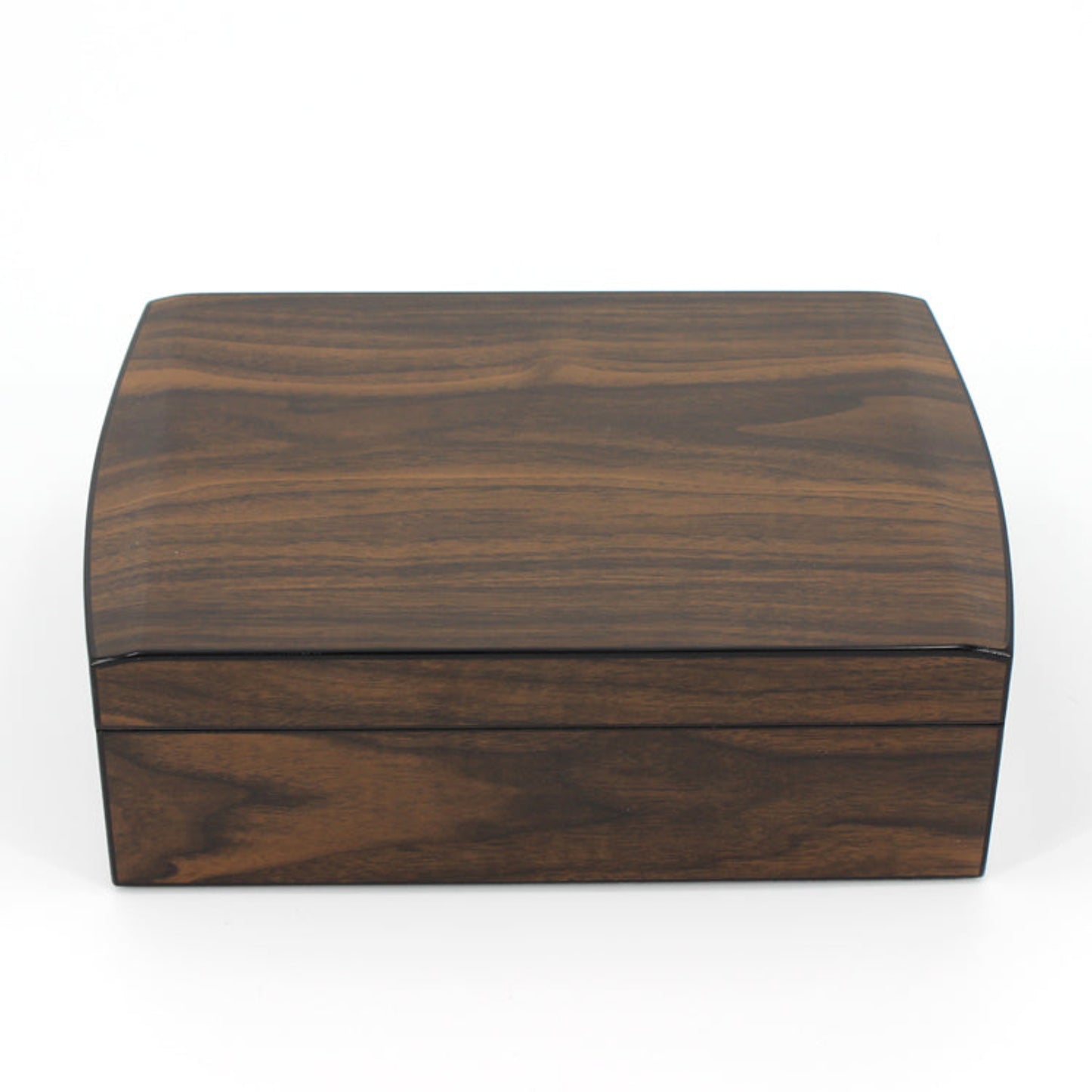 Front closed view of humidor
