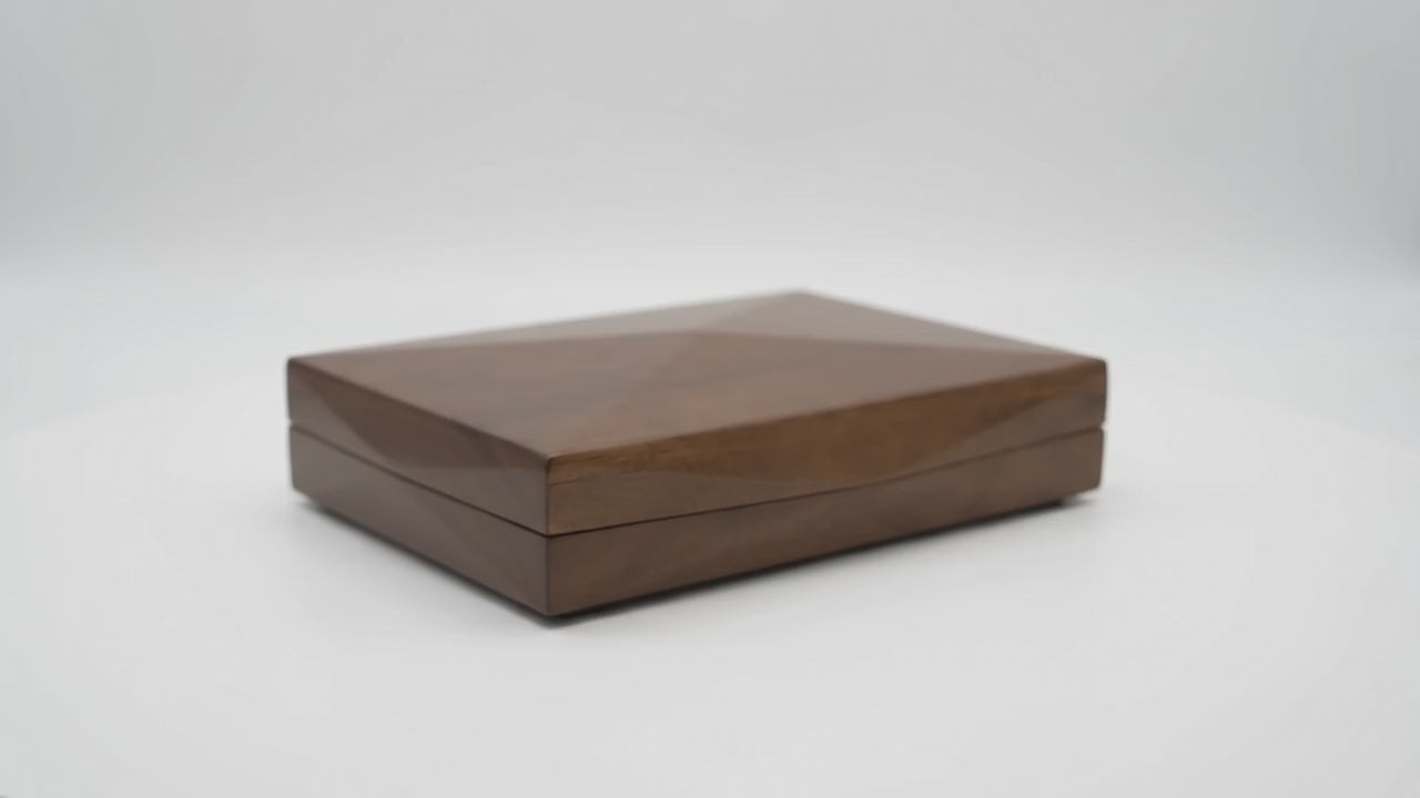 Personalized Wooden Keepsake Box with Geometric Lid Video showing internal and external dimensions 